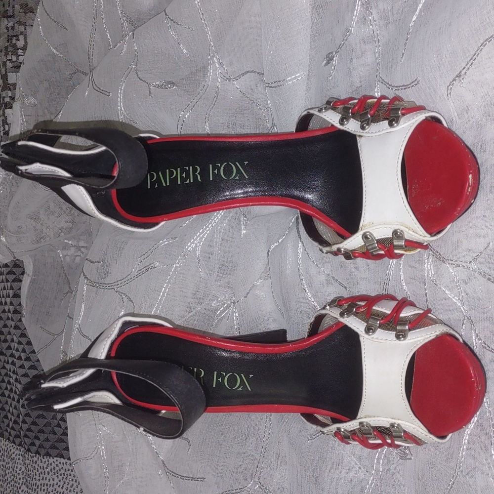 High heels - Picture 4 of 6
